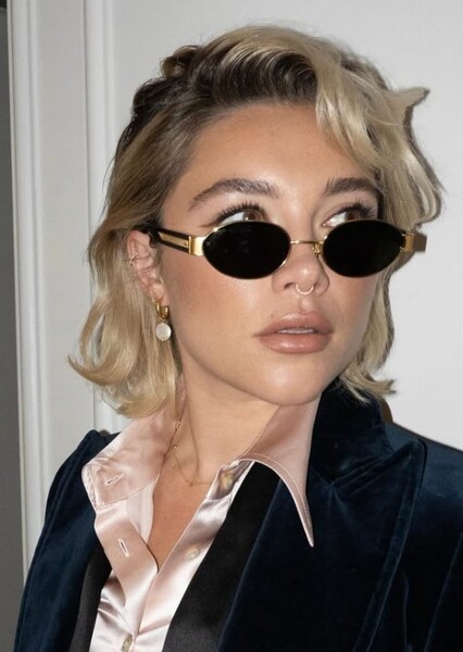 Florence Pugh photo