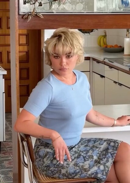 Florence Pugh photo