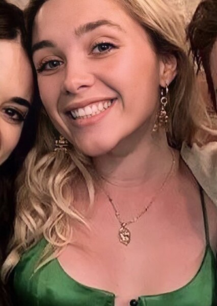 Florence Pugh photo
