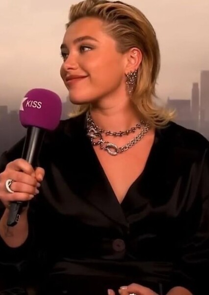 Florence Pugh photo