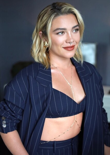 Florence Pugh photo