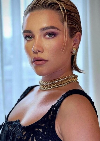 Florence Pugh photo