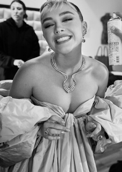 Florence Pugh photo