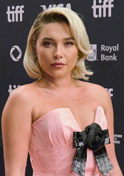 Florence Pugh photo