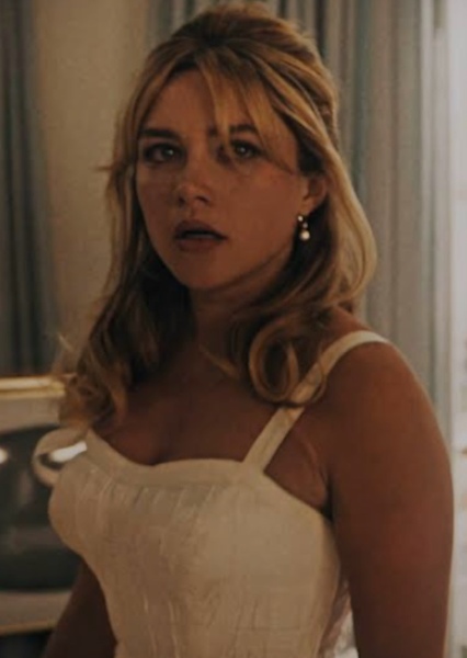 Florence Pugh photo