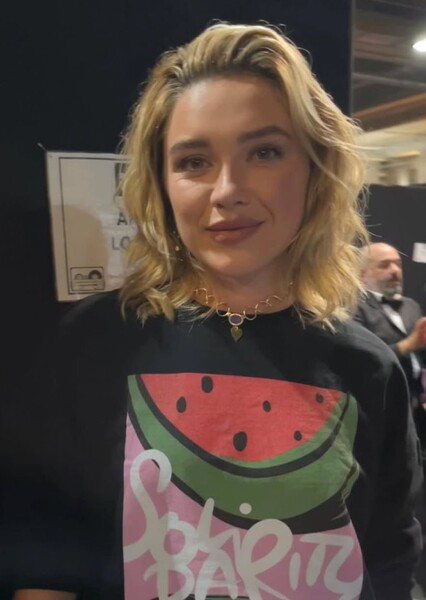 Florence Pugh photo