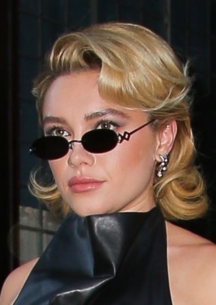 Florence Pugh photo