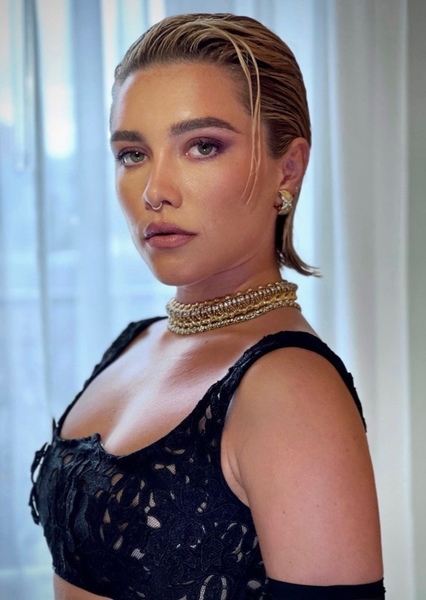 Florence Pugh photo
