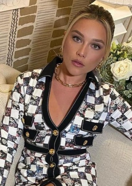 Florence Pugh photo