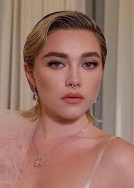 Florence Pugh photo