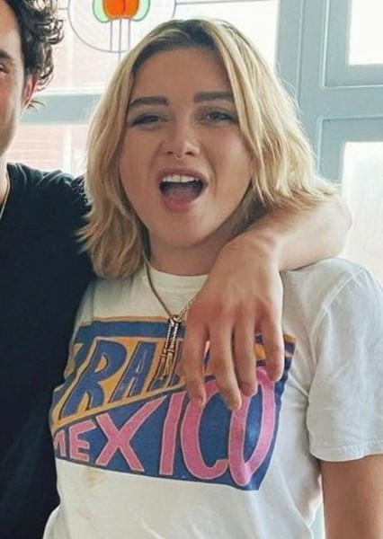 Florence Pugh photo