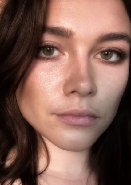 Florence Pugh photo