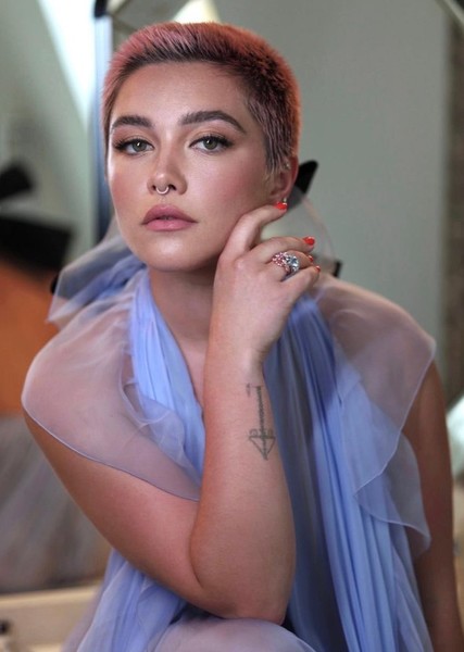 Florence Pugh photo