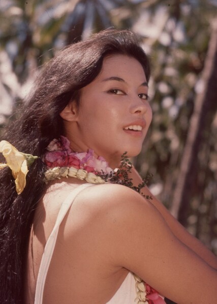 France Nuyen photo