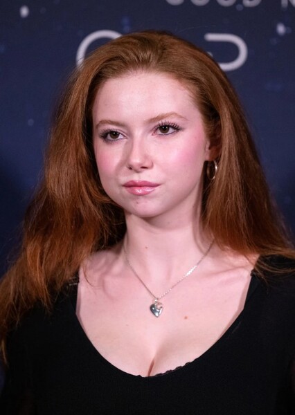 Francesca Capaldi photo