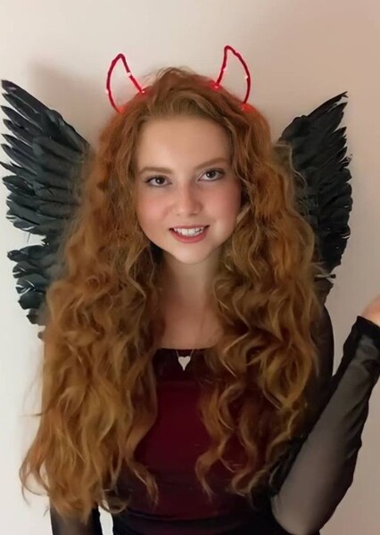 Francesca Capaldi photo