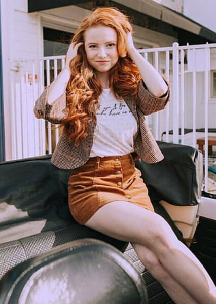 Francesca Capaldi photo