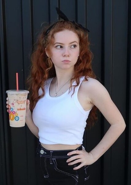 Francesca Capaldi photo