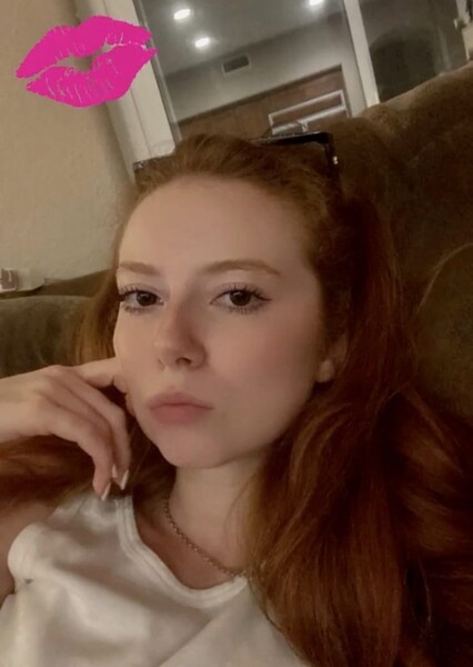 Francesca Capaldi photo