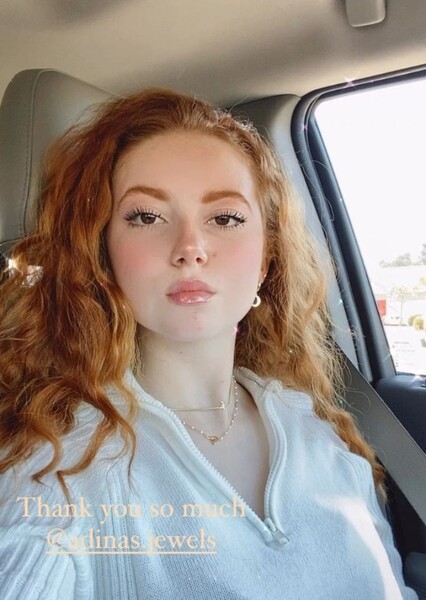Francesca Capaldi photo