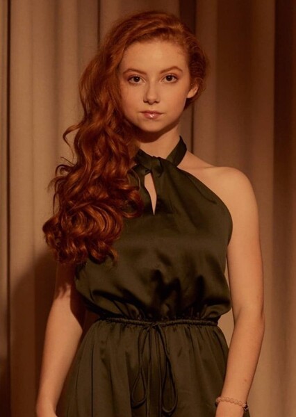 Francesca Capaldi photo