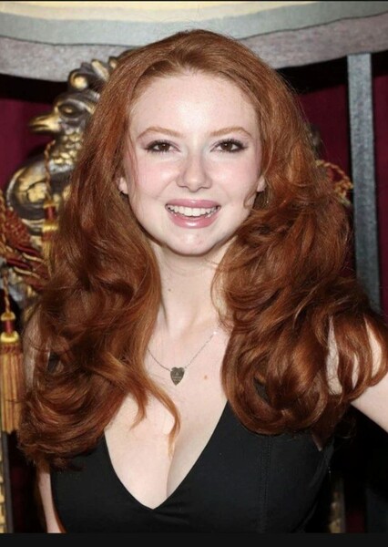 Francesca Capaldi photo