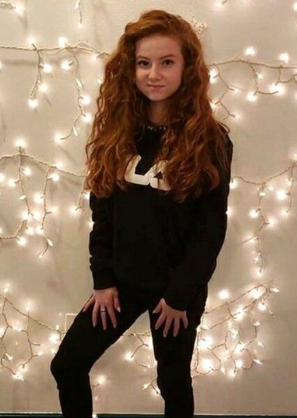 Francesca Capaldi photo