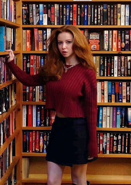 Francesca Capaldi photo