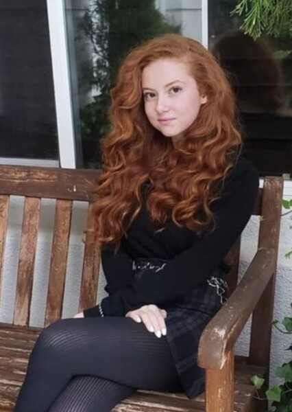 Francesca Capaldi photo