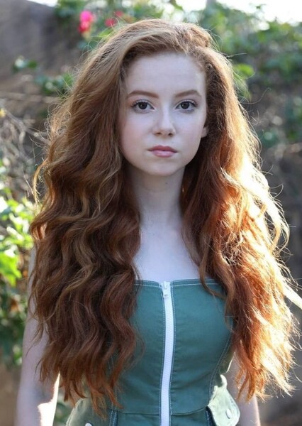 Francesca Capaldi photo