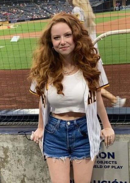 Francesca Capaldi photo