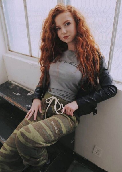 Francesca Capaldi photo