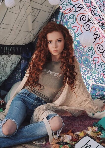 Francesca Capaldi photo