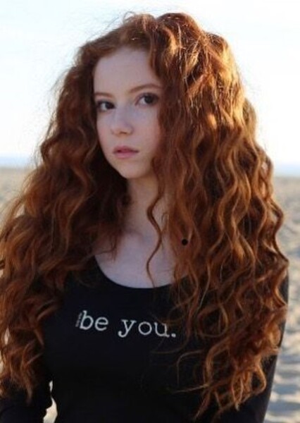 Francesca Capaldi photo