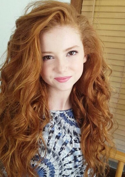 Francesca Capaldi photo