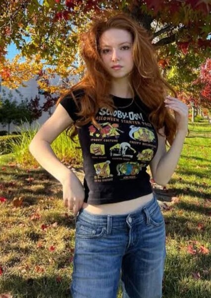 Francesca Capaldi photo