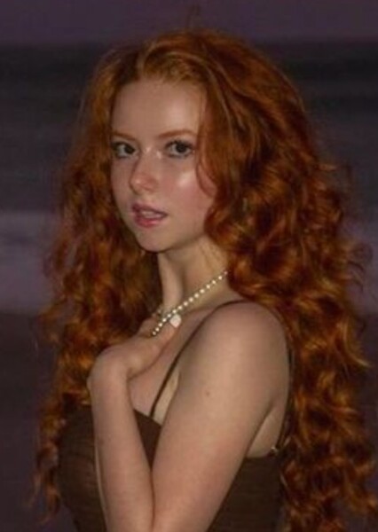 Francesca Capaldi photo