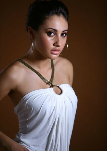 Francia Raísa photo