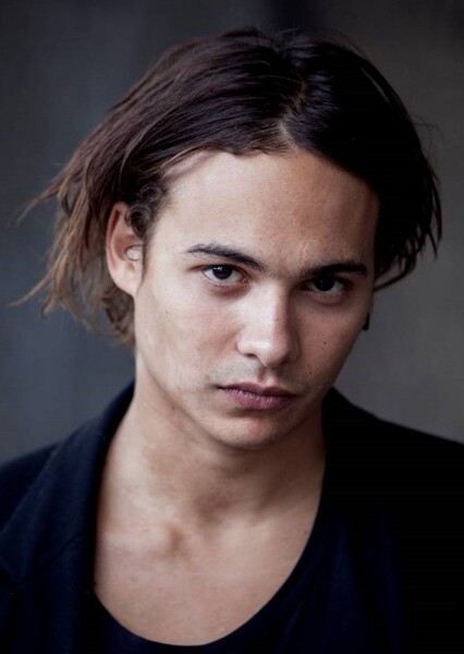 Frank Dillane photo