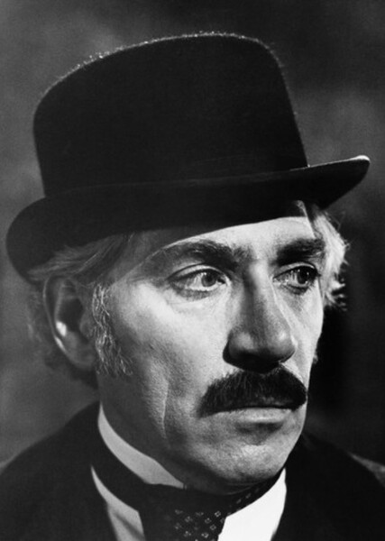 Frank Finlay photo