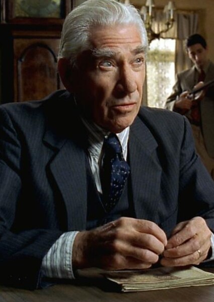 Frank Finlay