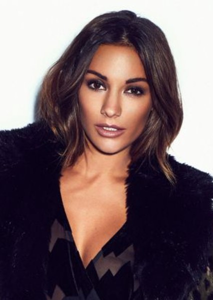 Frankie Bridge photo