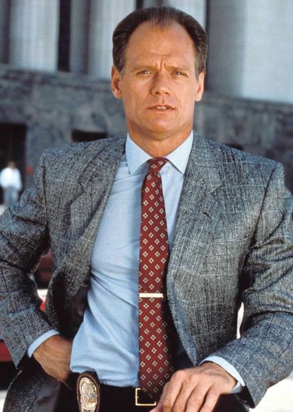 Fred Dryer photo