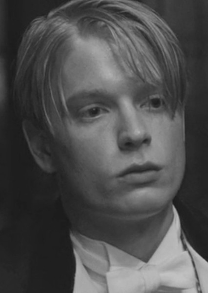 Freddie Fox photo