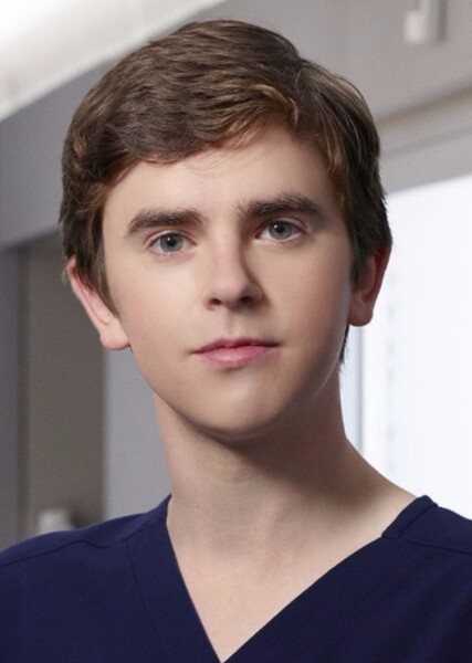 Freddie Highmore photo