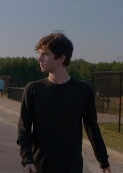 Freddie Highmore photo