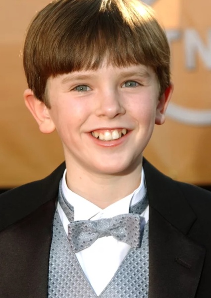 Freddie Highmore photo