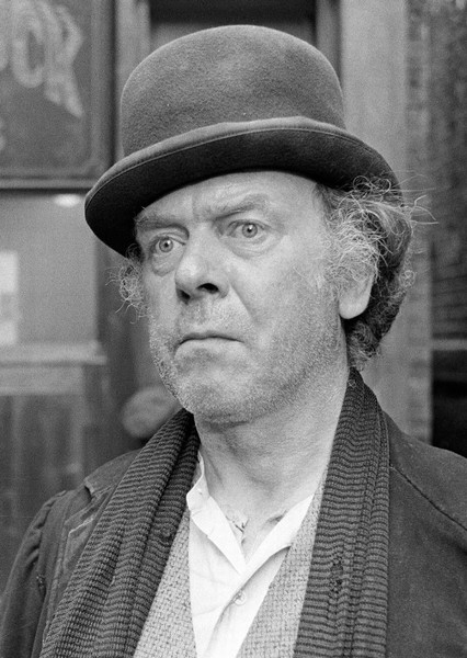 Freddie Jones photo