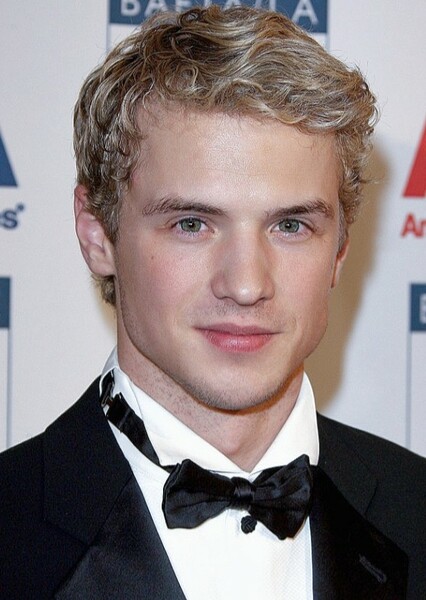 Freddie Stroma