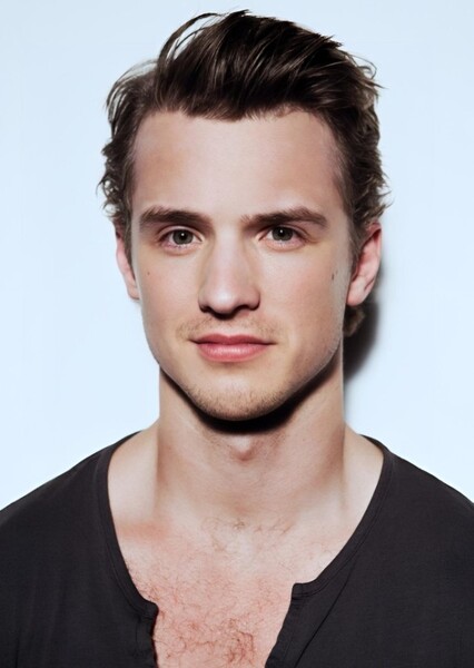 Freddie Stroma